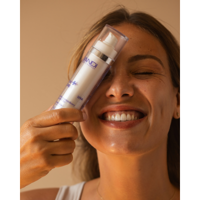 Crema lenitiva antirughe SPF 50 Crema lenitiva antirughe SPF 50