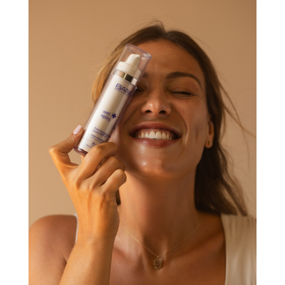 Crema lenitiva antirughe SPF 50 Crema lenitiva antirughe SPF 50