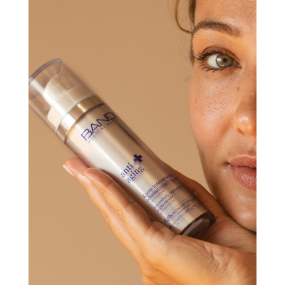 Crema notte rigenerante intensiva con retinoidi Crema notte rigenerante intensiva con retinoidi